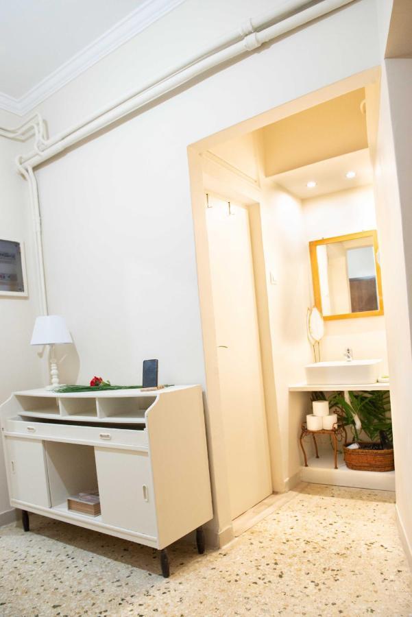 Filopappou Decent Apartment Афины Экстерьер фото